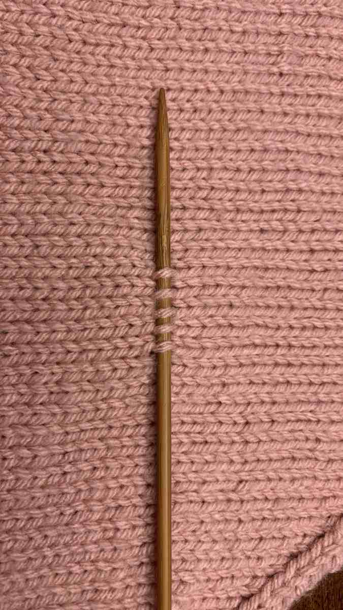 knit gauge on knitting needles helps you how to measure for a long-tail cast-on