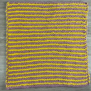 Two-color garter stitch striped dishcloth stripe right dishcloth learn to knit with more than one color