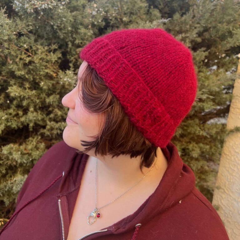 Simple folded brim beanie knit pattern lite